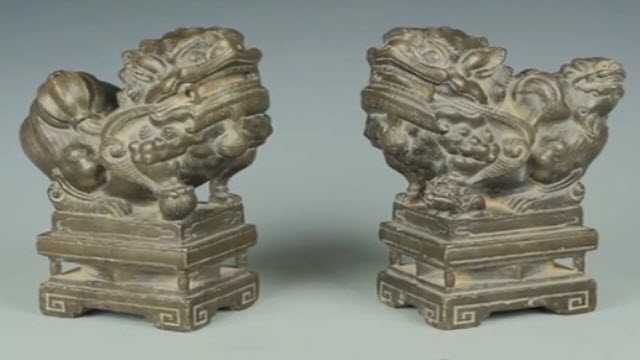 青石雕石獅一對(duì)