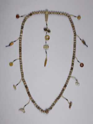 �h�����鴮