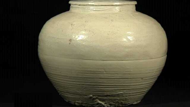 白釉罐