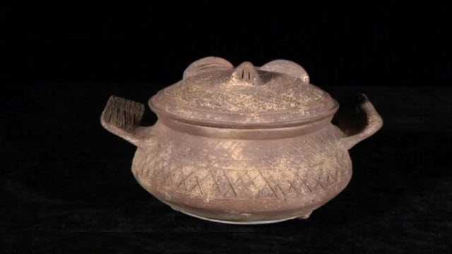 人面鳥(niǎo)身盉罐