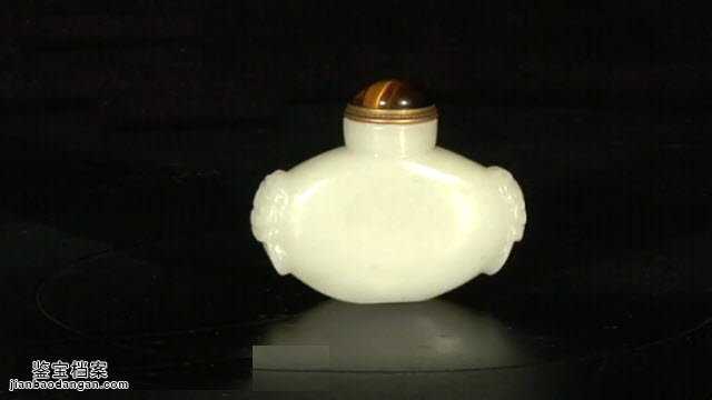 白玉鼻煙壺