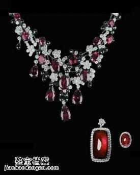 紅寶石項(xiàng)鏈和碧璽套件