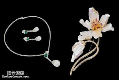 兩用珍珠紅寶石18K金花飾和兩用白金祖母綠珍珠套裝