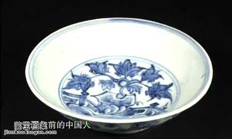 明中期青花布碟