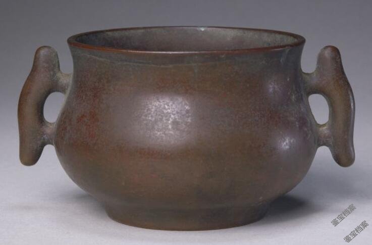 清康熙銅戟耳圈足爐